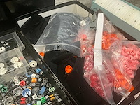 Partij divers toebehoren pasmaten - afbeelding 11 van  14