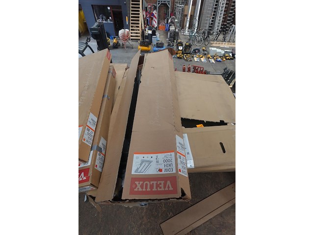 Partij divers toebehoren velux - afbeelding 15 van  15