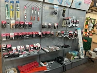 Partij divers tuingereedschap accessoires