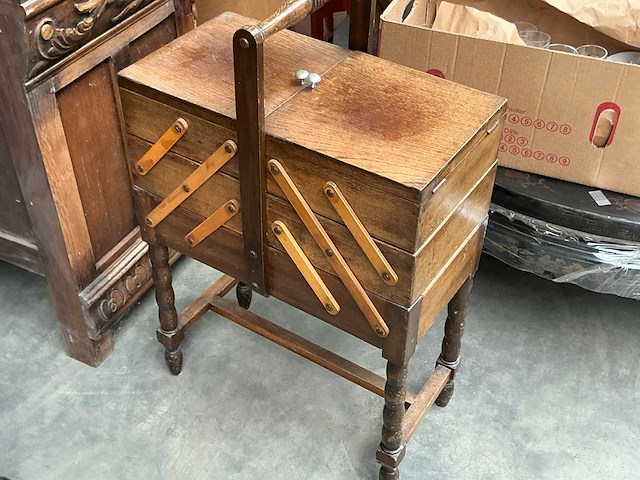 Partij divers vintage meubilair en huisraad - afbeelding 22 van  24
