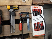 Partij divers werkgereedschap - afbeelding 1 van  17
