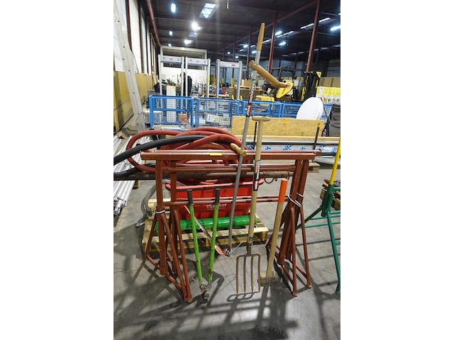 Partij divers werkmateriaal - afbeelding 1 van  1