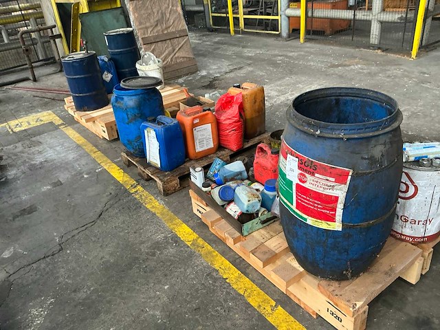 Partij divers - afbeelding 1 van  4