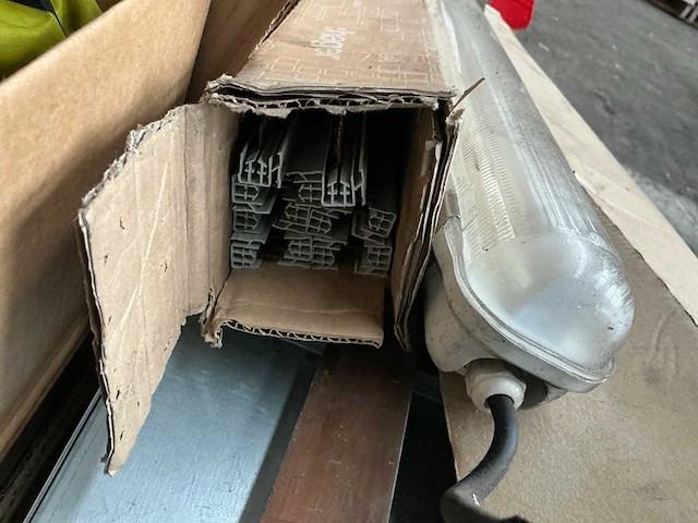 Partij divers - afbeelding 11 van  11