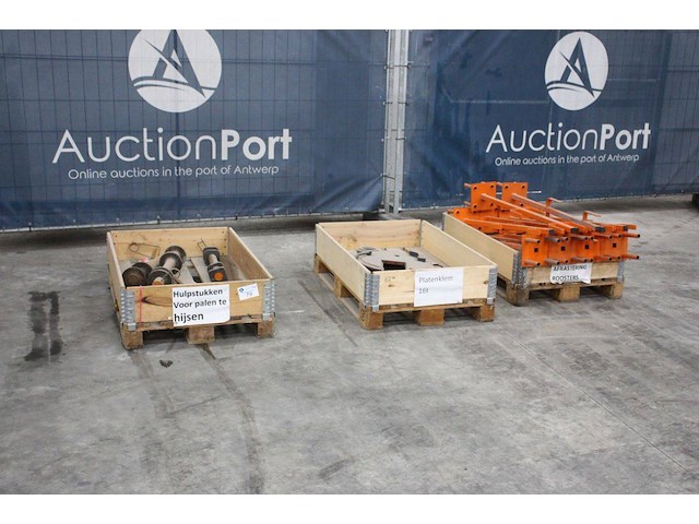 Partij diverse aanboudelen - afbeelding 1 van  1