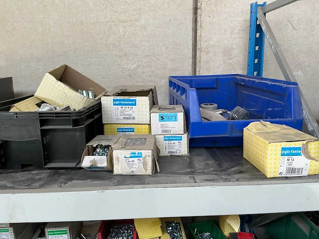 Partij diverse aanhangwagen onderdelen en accessoires - afbeelding 6 van  31