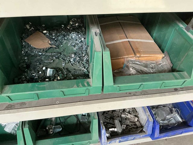 Partij diverse aanhangwagen onderdelen en accessoires - afbeelding 10 van  31