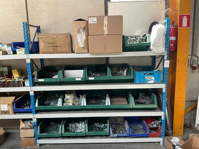 Partij diverse aanhangwagen onderdelen en accessoires - afbeelding 23 van  31