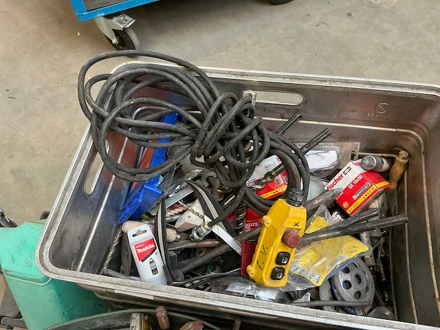 Partij diverse aannemersbenodigdheden - afbeelding 5 van  9