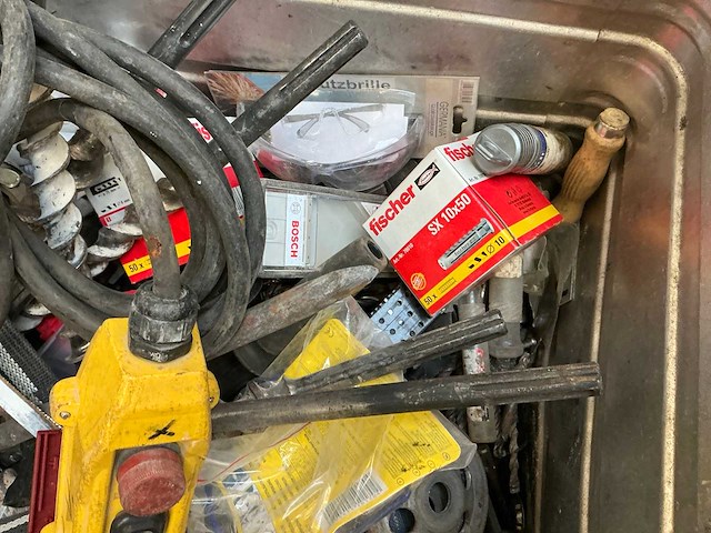 Partij diverse aannemersbenodigdheden - afbeelding 8 van  9