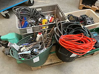 Partij diverse aannemersbenodigdheden - afbeelding 1 van  9