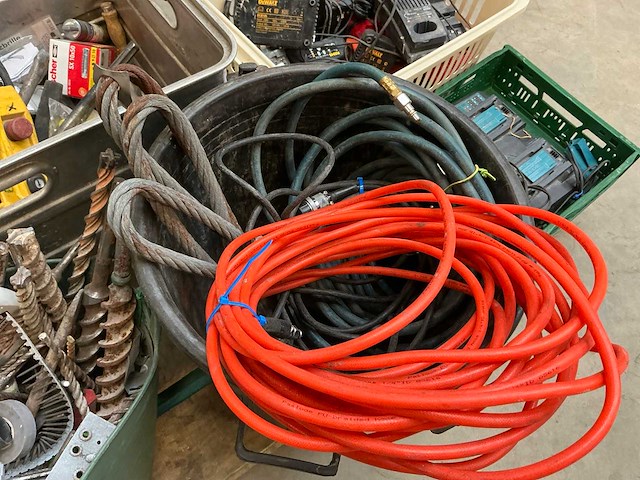 Partij diverse aannemersbenodigdheden - afbeelding 4 van  9