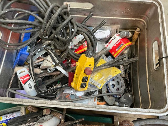 Partij diverse aannemersbenodigdheden - afbeelding 6 van  9