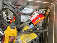 Partij diverse aannemersbenodigdheden - afbeelding 8 van  9