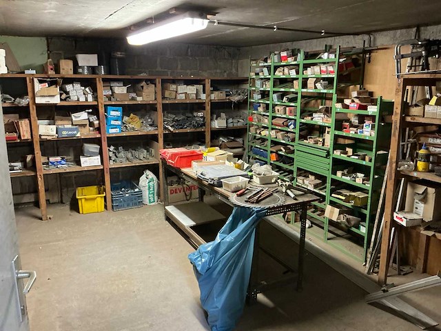 Partij diverse aannemersmaterialen - afbeelding 1 van  34
