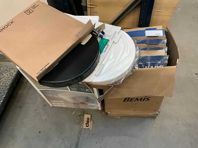 Partij diverse aannmersmaterialen - afbeelding 2 van  12