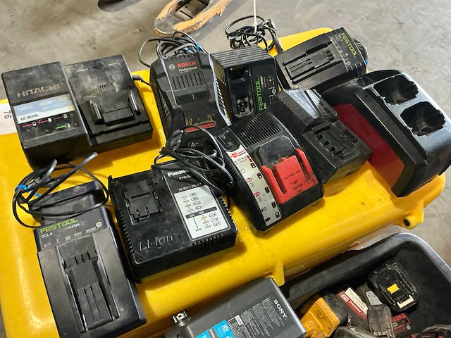 Partij diverse acculaders - afbeelding 3 van  4