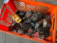 Partij diverse accu’s - afbeelding 3 van  6