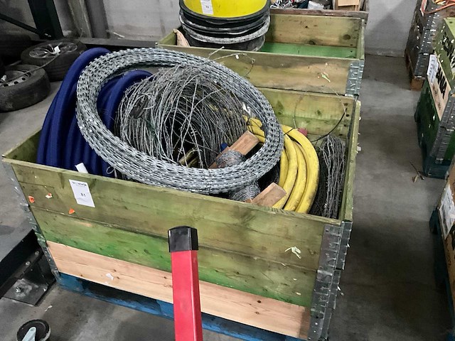 Partij diverse afspandraad - afbeelding 1 van  2