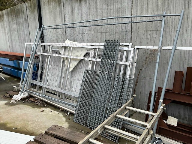 Partij diverse alu frames en roosters - afbeelding 2 van  4