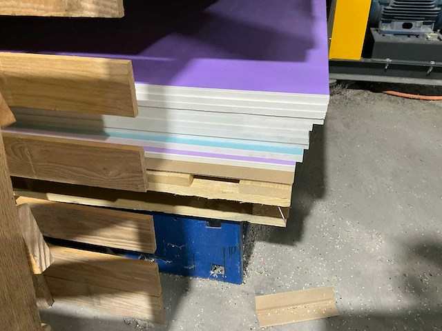 Partij diverse aluminium en pvc platen - afbeelding 6 van  15