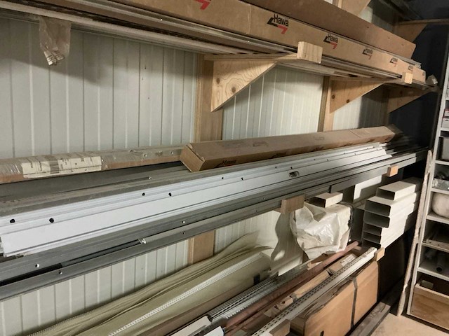 Partij diverse aluminium en pvc profielen - afbeelding 9 van  13