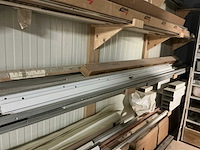 Partij diverse aluminium en pvc profielen - afbeelding 9 van  13