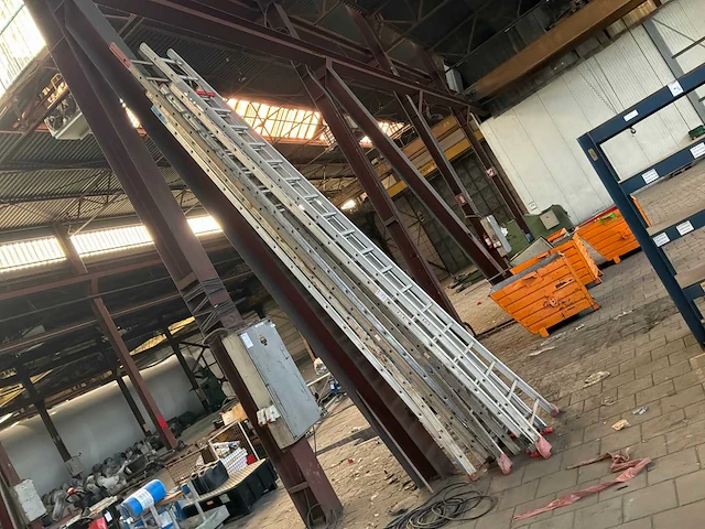 Partij diverse aluminium ladders - afbeelding 1 van  3