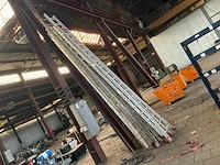 Partij diverse aluminium ladders