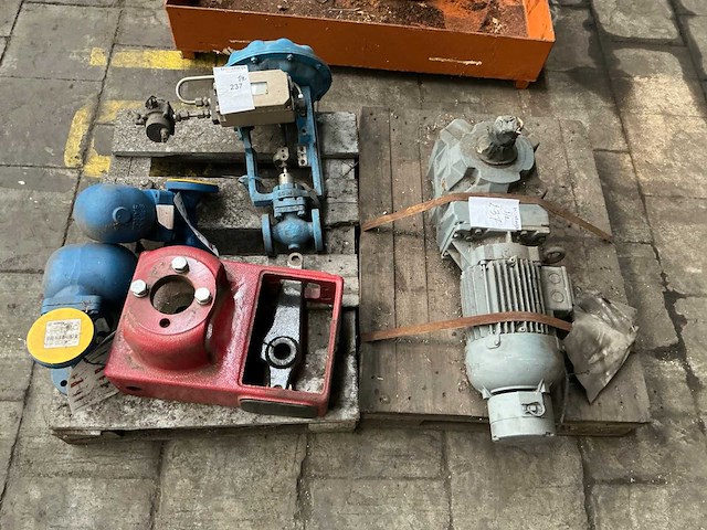 Partij diverse apparaten - afbeelding 1 van  5