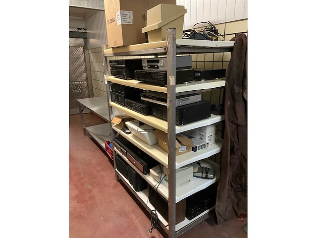 Partij diverse audio-apparatuur - afbeelding 1 van  7