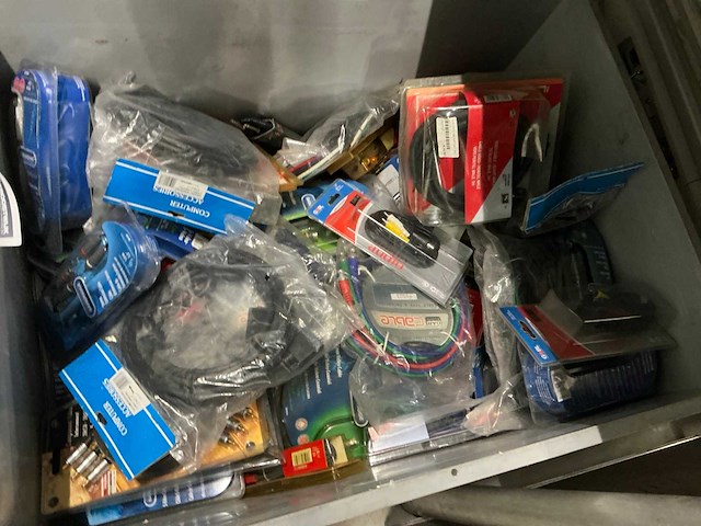 Partij diverse audiokabels - afbeelding 1 van  4