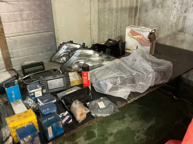 Partij diverse auto-onderdelen en accessoires - afbeelding 10 van  16