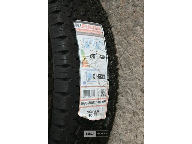 Partij diverse autobanden - afbeelding 7 van  8