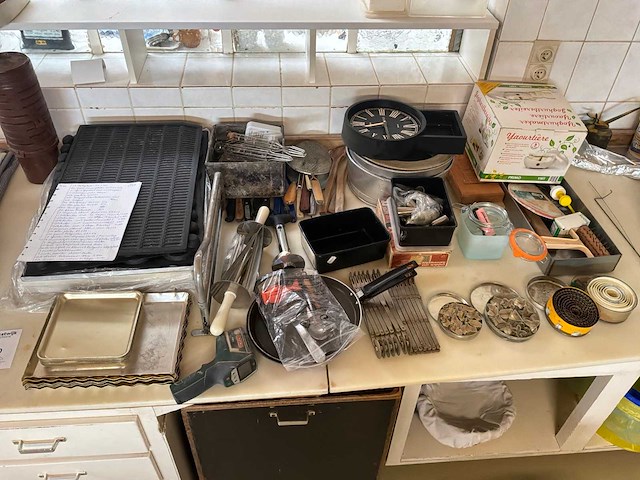 Partij diverse bakkerijmaterialen - afbeelding 1 van  8