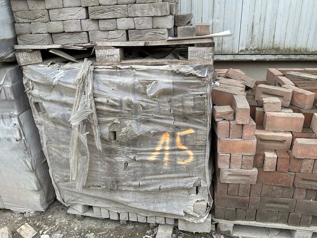 Partij diverse bakstenen - afbeelding 12 van  20