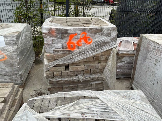 Partij diverse bakstenen - afbeelding 19 van  20