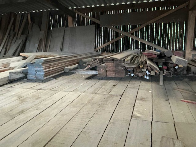 Partij diverse balken en planken - afbeelding 8 van  8