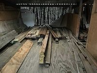 Partij diverse balken, planken en schaaldelen - afbeelding 7 van  9