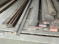 Partij diverse balken, planken en schaaldelen - afbeelding 4 van  9