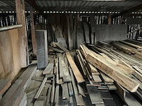 Partij diverse balken, planken en schaaldelen - afbeelding 8 van  9