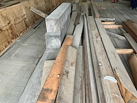 Partij diverse balken, planken en schaaldelen - afbeelding 9 van  13