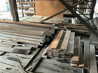 Partij diverse balken, planken en schaaldelen - afbeelding 4 van  8