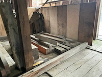 Partij diverse balken, planken en schaaldelen - afbeelding 6 van  8