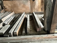 Partij diverse balken, planken en schaaldelen - afbeelding 7 van  8