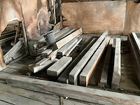 Partij diverse balken, planken en schaaldelen - afbeelding 8 van  8