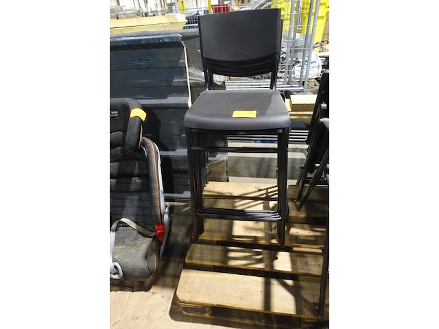 Partij diverse barstoelen/bartafels - afbeelding 1 van  4