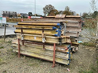 Partij diverse bekistingsbalken - afbeelding 1 van  3