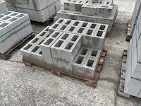 Partij diverse betonstenen - afbeelding 3 van  6
