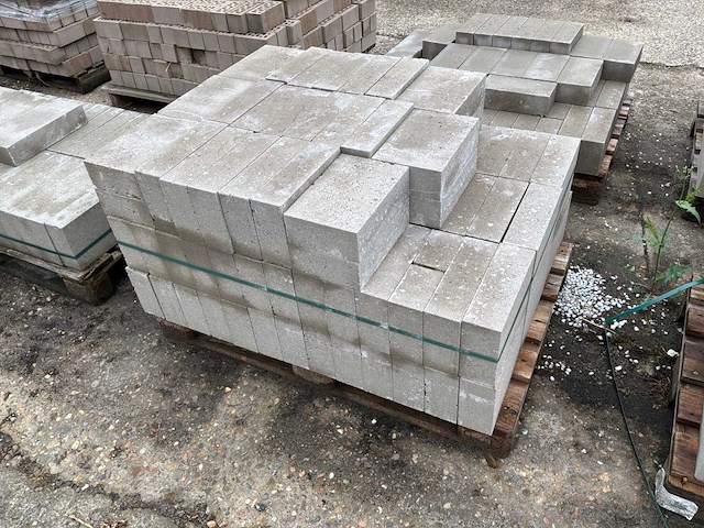 Partij diverse betonstenen - afbeelding 5 van  6
